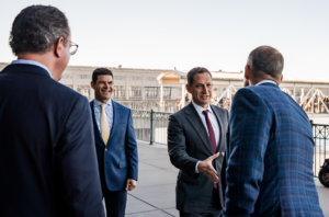 Schroders (SDR.L) employees with SF mayor